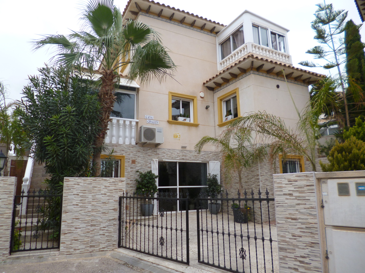 1613-villa-for-sale-in-play-flamenca-1362385-large.jpg