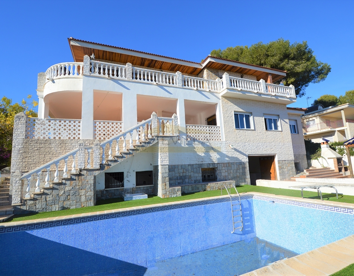 1640-villa-for-sale-in-campoamor-1362614-large.jpg