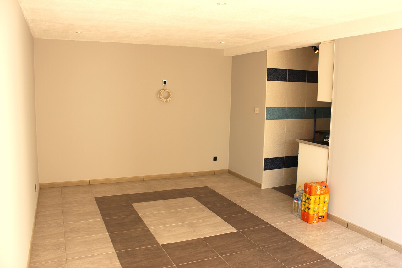 25g777h0240.jpg
