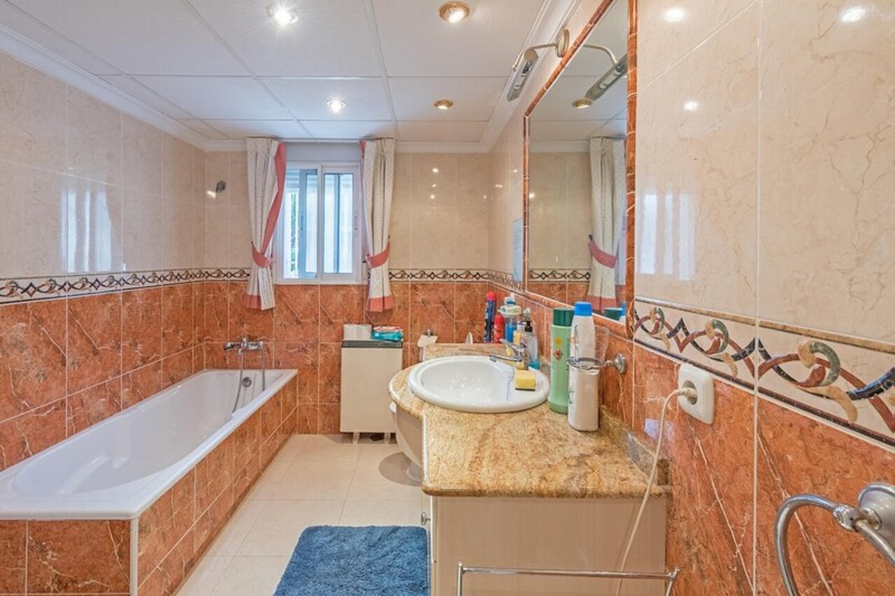 3661-villa-for-sale-in-la-murada-2062936-large.jpg