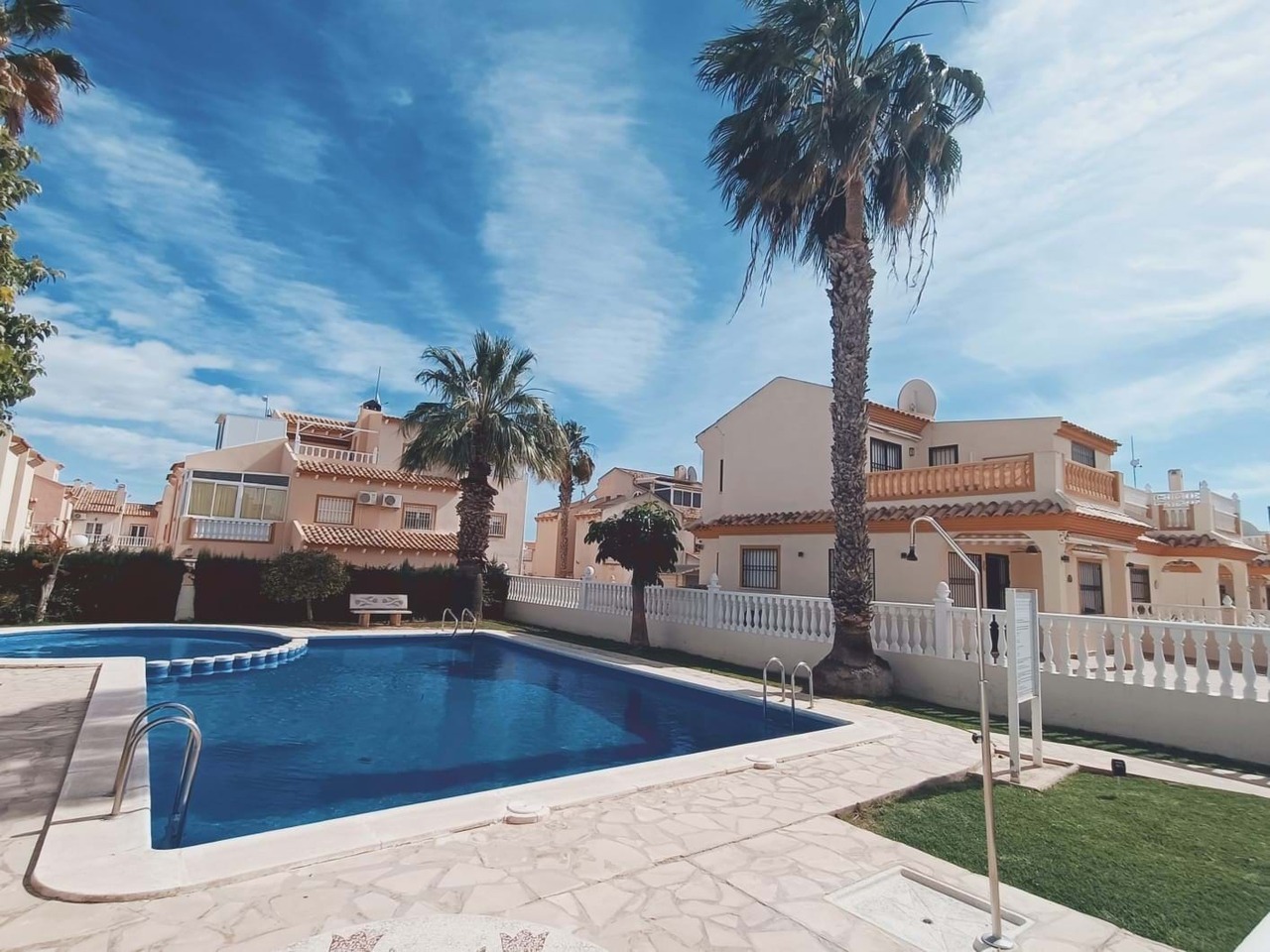 4726-semi-detached-villa-for-sale-in-playa-flamenca-2844321-large.jpg