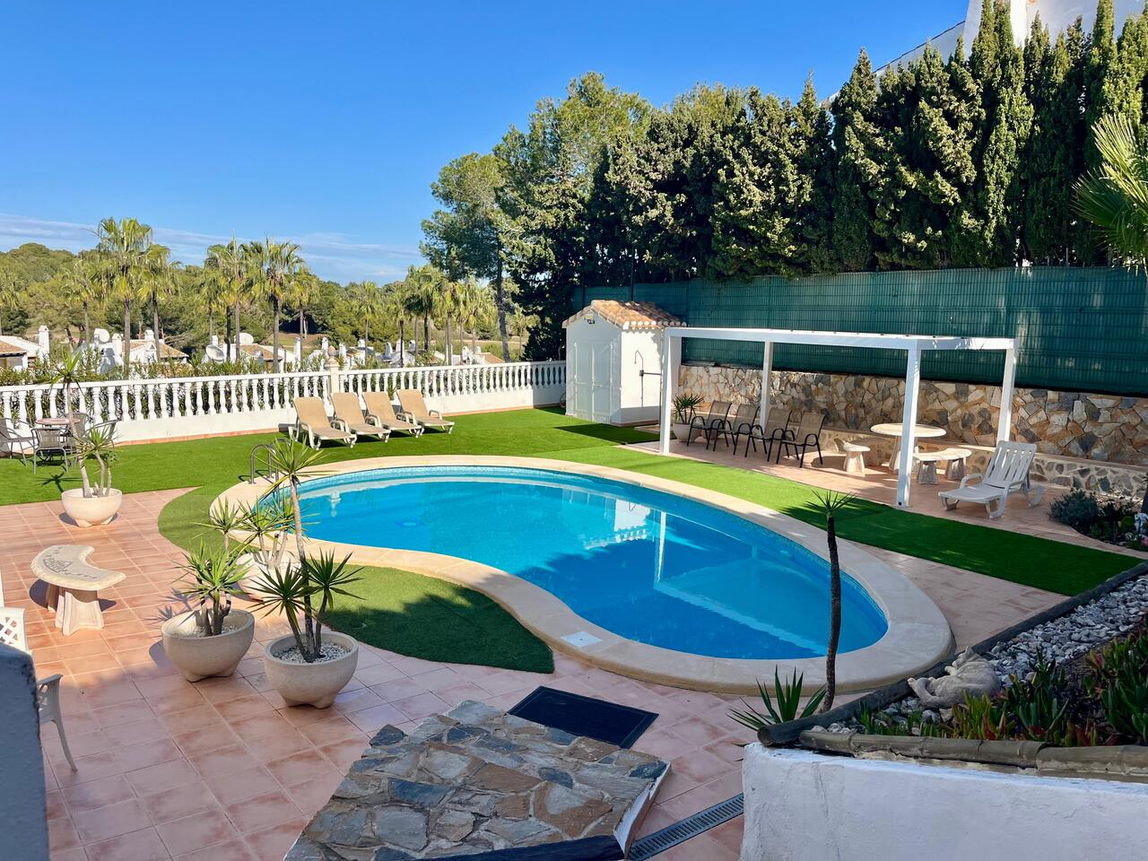 4851-villa-for-sale-in-villamartin-2889422-large.jpg