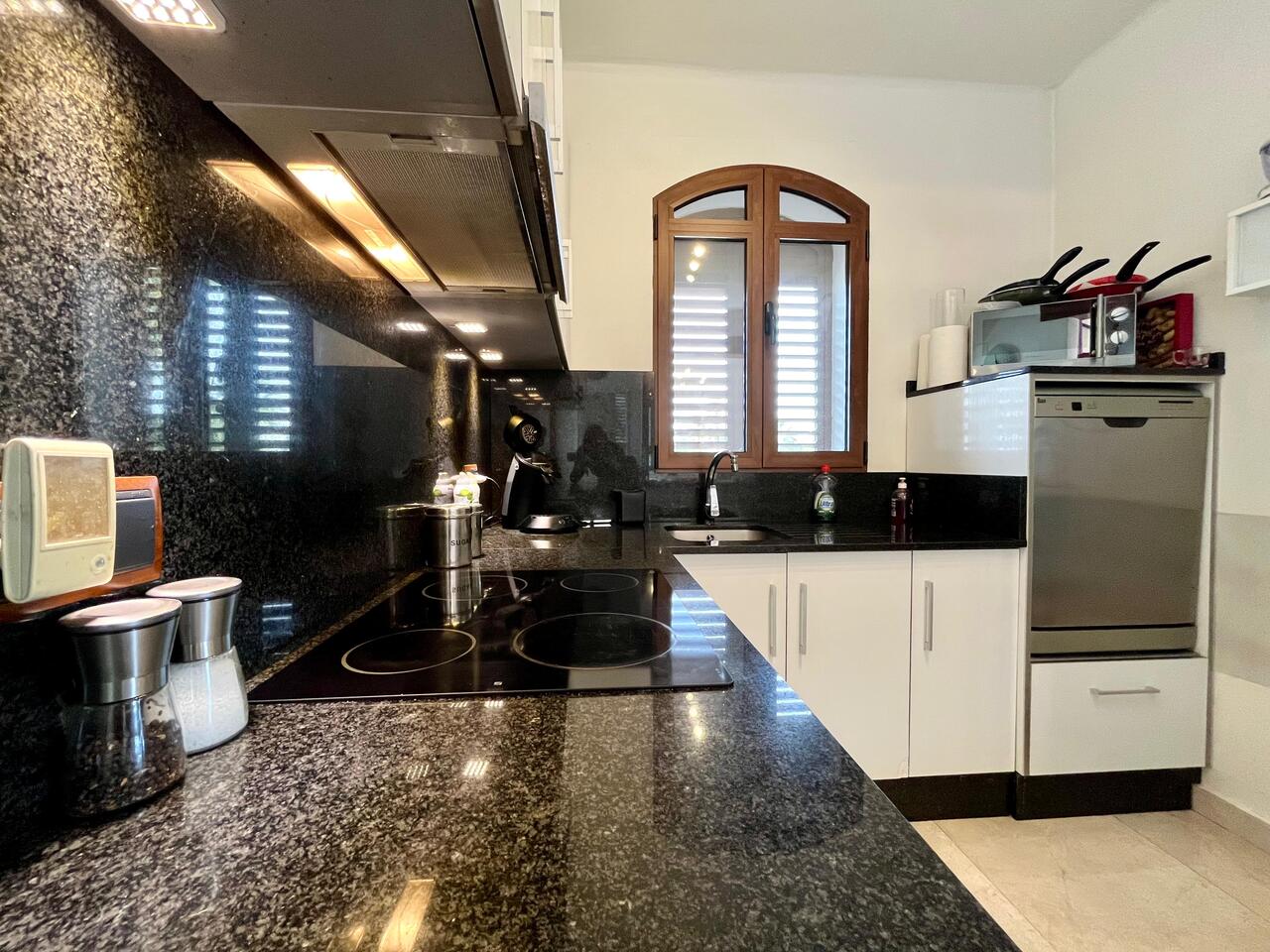 4851-villa-for-sale-in-villamartin-2889436-large.jpg