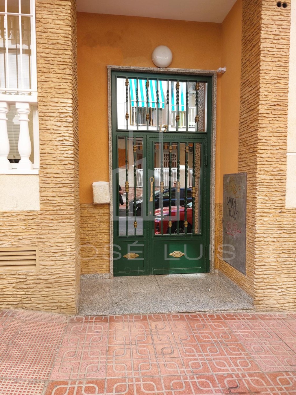 xlarge_BZJAAP2062_62552_V0_9BEA.jpg