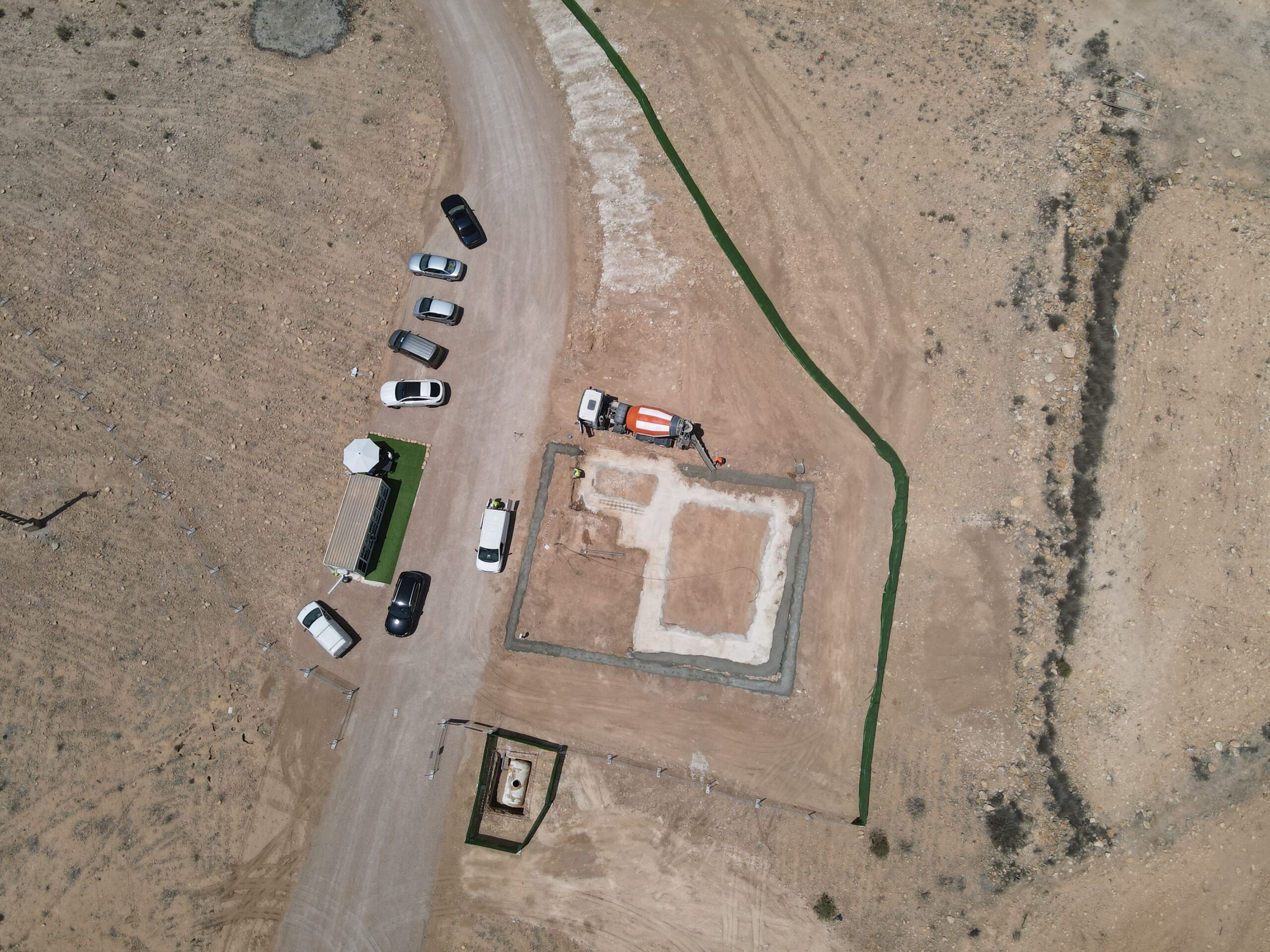 15-898.jpg
