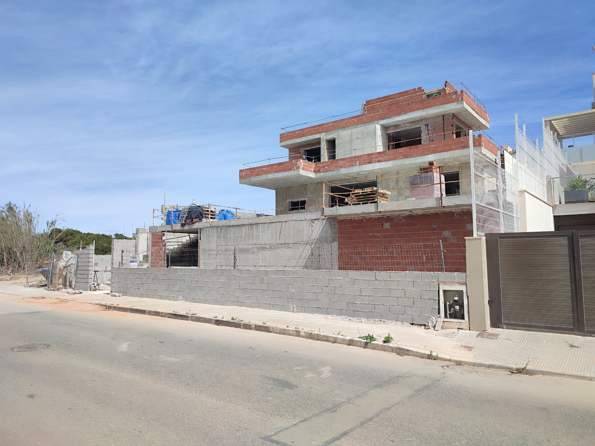 24-105.jpg