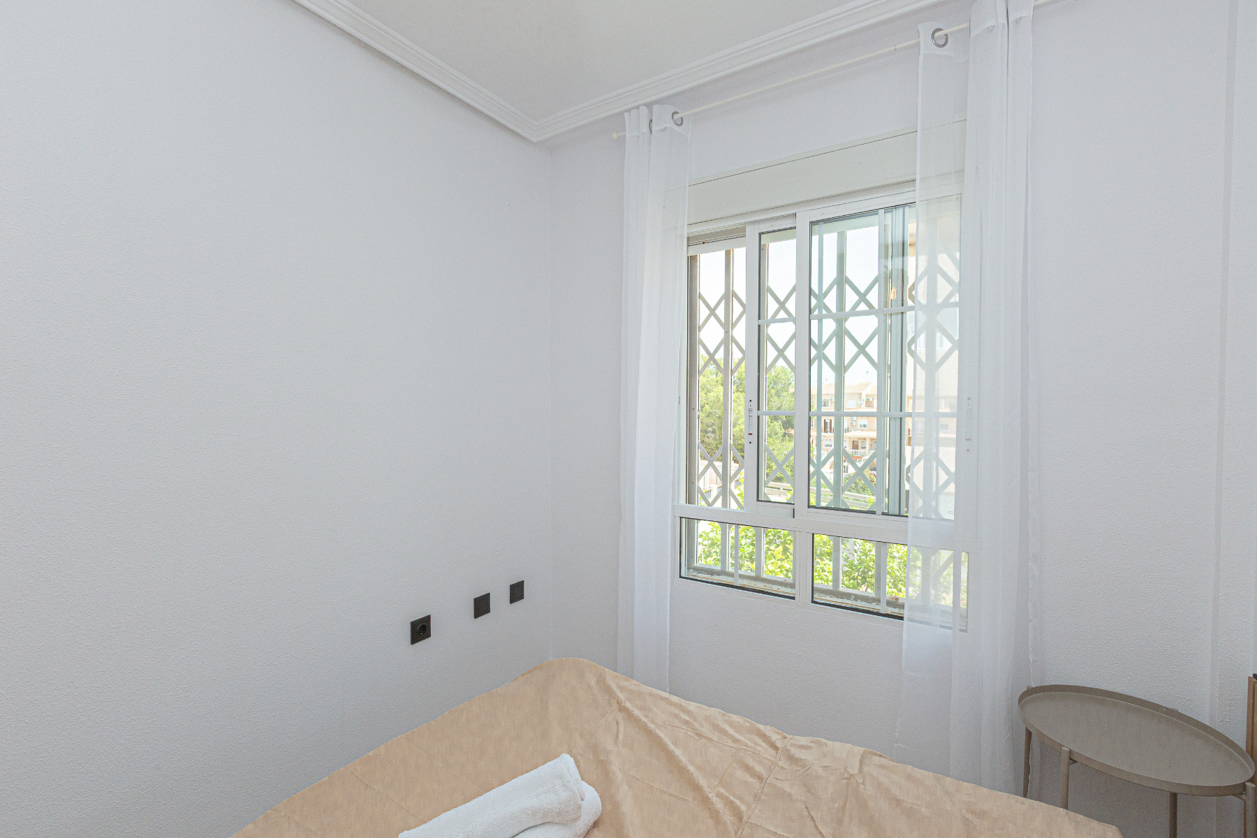 o_1iso6spjr1l7h1sc1c8i1f961sk02f.jpg