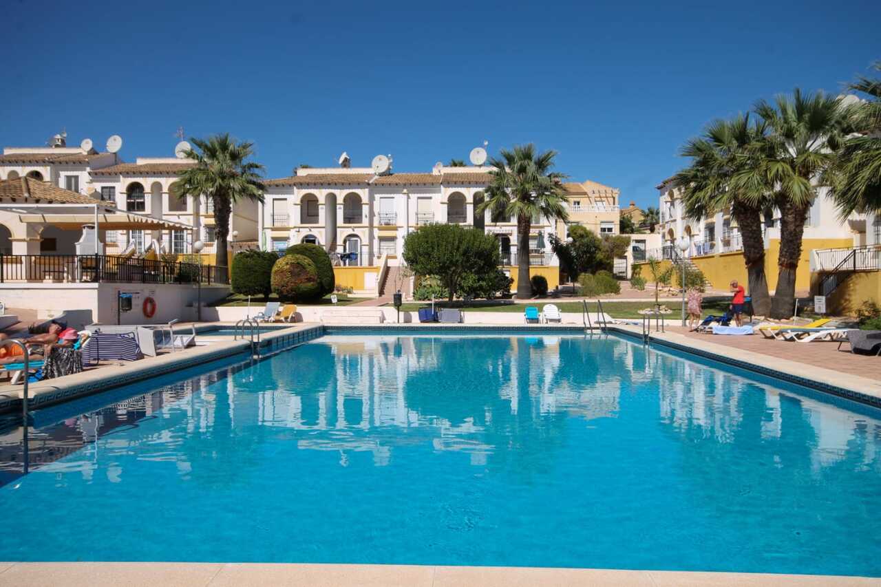 5662-apartment-for-sale-in-villamartin-3102320-large.jpg