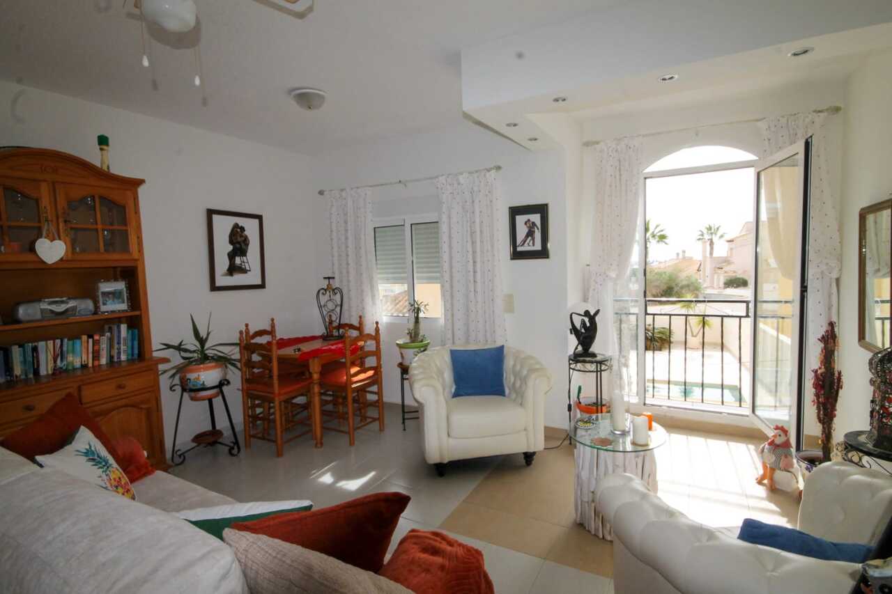 5662-apartment-for-sale-in-villamartin-3102326-large.jpg