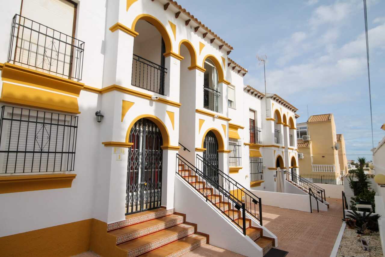 5662-apartment-for-sale-in-villamartin-3102331-large.jpg